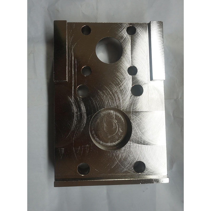 鐵件光亮化學鍍鎳